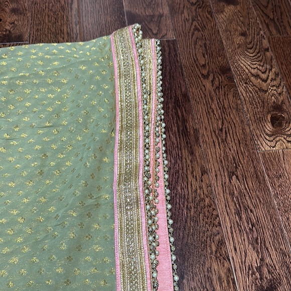 Heavy Wedding Reception Lehenga Indian Dress - Picture 8 of 11